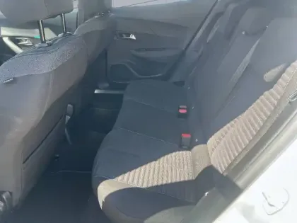 Photo 9 Peugeot 2008  PureTech 100 S&S BVM6