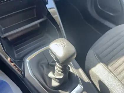 Photo 15 Peugeot 2008  PureTech 100 S&S BVM6