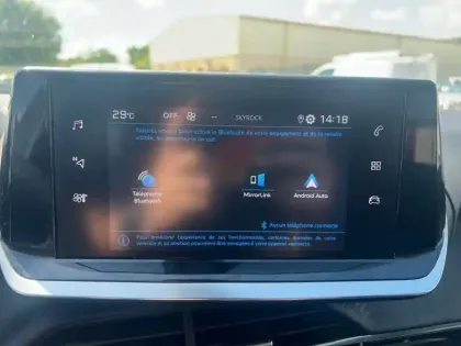 Photo 14 Peugeot 2008  PureTech 100 S&S BVM6