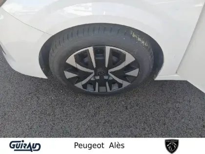 Photo 11 Peugeot 208  PureTech 75 S&S BVM5
