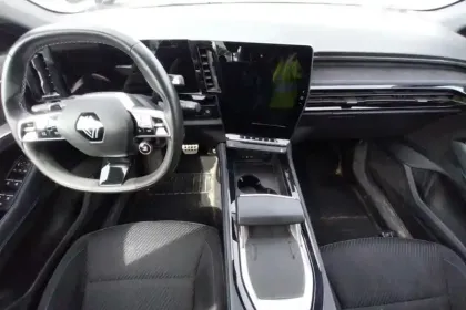 Photo 8 Renault Espace  E-Tech hybrid 200