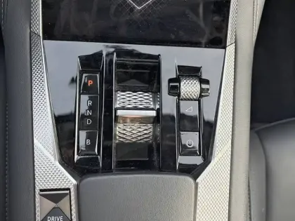 Photo 13 DS DS 4  Hybride E-Tense 225 EAT8