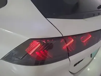 Photo 20 Peugeot 508  SW Hybrid4 360 e-EAT8 Peugeot Sport Engineered
