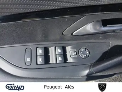 Photo 12 Peugeot 208  Electrique 50 kWh 136ch