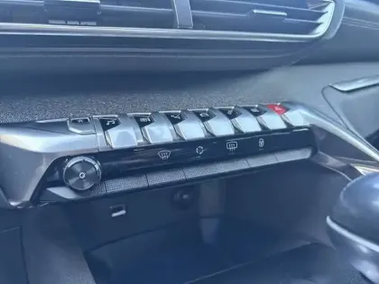 Photo 25 Peugeot 3008  BlueHDi 130ch S&S BVM6