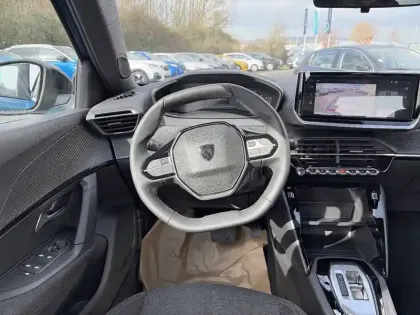 Photo 8 Peugeot 2008  Hybrid 110 e-DCS6