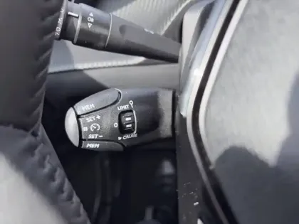 Photo 17 Peugeot 2008  Hybrid 110 e-DCS6