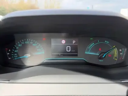 Photo 9 Peugeot 2008  Hybrid 110 e-DCS6