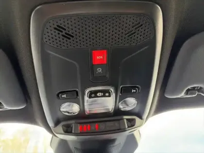 Photo 19 Peugeot 2008  Hybrid 110 e-DCS6