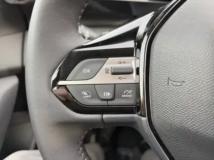 Photo 14 Peugeot 308  Hybrid 145 e-DCS6