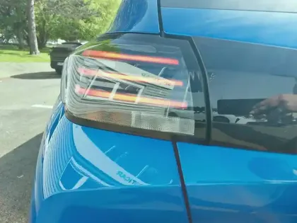 Photo 16 Peugeot 208  100 S&S BVM6