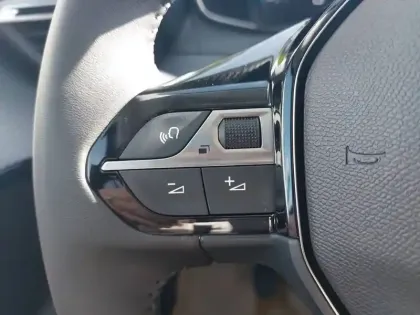 Photo 17 Peugeot 208  100 S&S BVM6