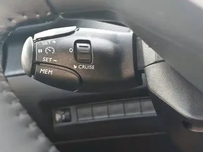 Photo 20 Peugeot 208  100 S&S BVM6