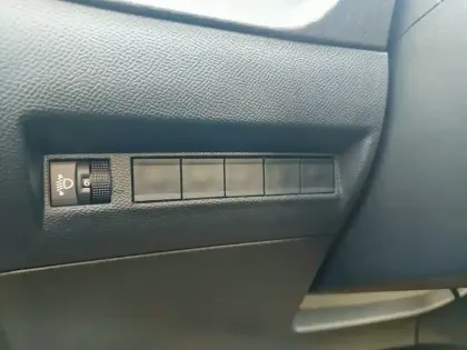 Photo 21 Peugeot 208  100 S&S BVM6