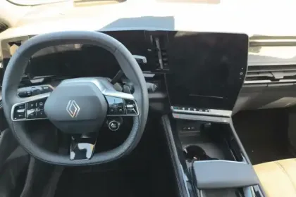 Photo 8 Renault Austral  E-Tech full hybrid 200 GSR2