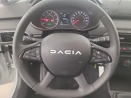 Photo 8 Dacia Sandero  SCe 65