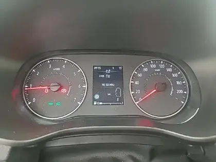 Photo 9 Dacia Sandero  SCe 65