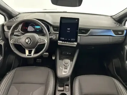 Photo 37 Renault Captur  E-Tech full hybrid 145 ch