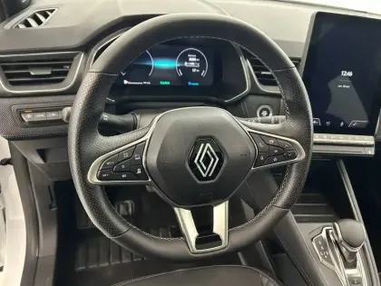 Photo 23 Renault Captur  E-Tech full hybrid 145 ch