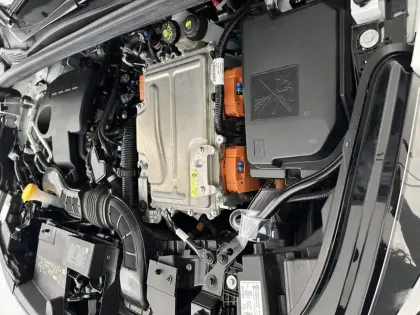 Photo 36 Renault Captur  E-Tech full hybrid 145 ch