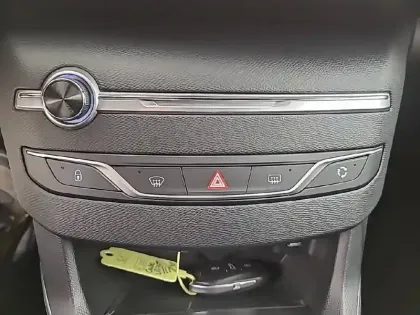 Photo 20 Peugeot 308  1.5 BlueHDi 130ch S&S EAT8