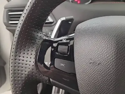 Photo 22 Peugeot 308  1.5 BlueHDi 130ch S&S EAT8