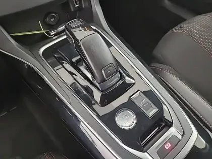 Photo 13 Peugeot 308  1.5 BlueHDi 130ch S&S EAT8