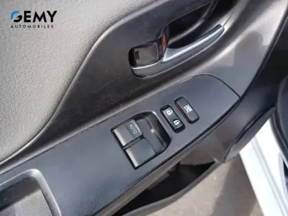 Photo 11 Toyota Yaris  110 VVT-i