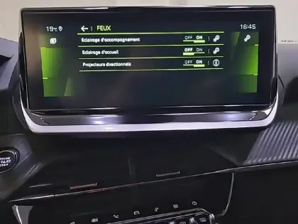 Photo 22 Peugeot 2008  BlueHDi 130 S&S EAT8