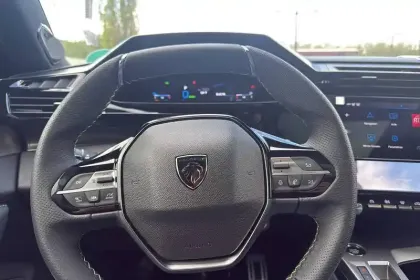 Photo 18 Peugeot 308  Plug-in Hybrid 195 ch e-DCS7