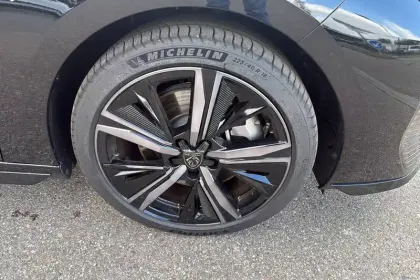 Photo 9 Peugeot 308  Plug-in Hybrid 195 ch e-DCS7