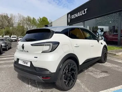 Photo 21 Renault Captur  E-Tech full hybrid 145 ch