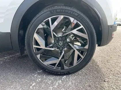 Photo 25 Renault Captur  E-Tech full hybrid 145 ch