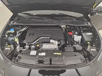 Photo 23 Peugeot 308  SW Hybrid 145 e-DCS6