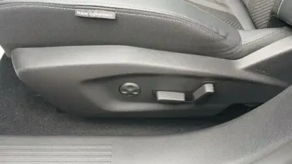 Photo 19 Peugeot 308  Electrique 54 kWh 156ch