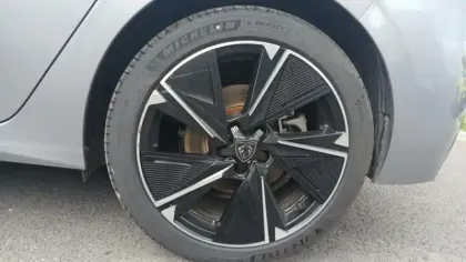 Photo 11 Peugeot 308  Electrique 54 kWh 156ch