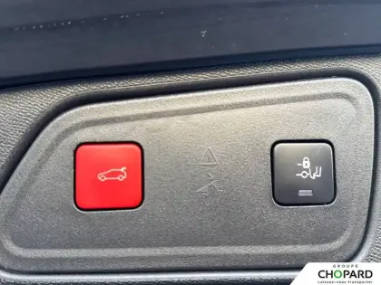 Photo 23 Peugeot 3008  Hybrid 225 e-EAT8