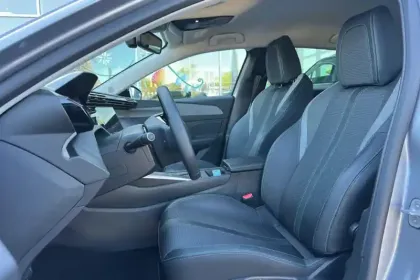 Photo 9 Peugeot 308  Electrique 54 kWh 156ch