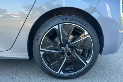 Photo 11 Peugeot 308  Electrique 54 kWh 156ch