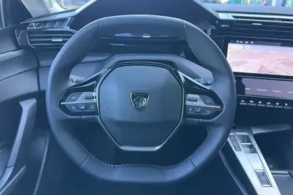 Photo 16 Peugeot 308  Electrique 54 kWh 156ch