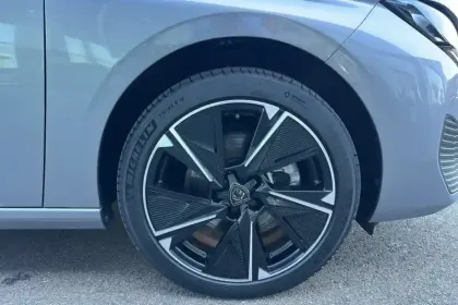 Photo 13 Peugeot 308  Electrique 54 kWh 156ch