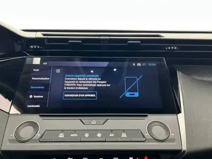 Photo 26 Peugeot 308  SW Hybrid 145 e-DCS6