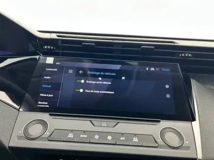 Photo 27 Peugeot 308  SW Hybrid 145 e-DCS6