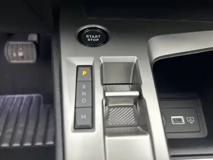 Photo 13 Peugeot 308  SW Hybrid 145 e-DCS6