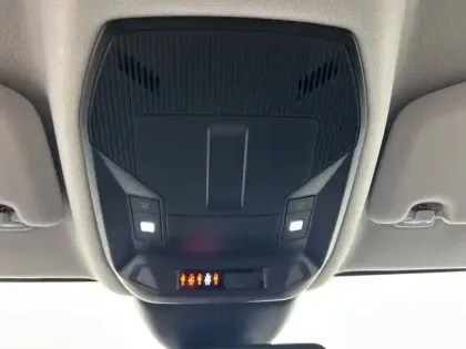 Photo 31 Peugeot 308  SW Hybrid 145 e-DCS6