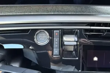 Photo 25 Peugeot 3008  Hybrid 145 e-DCS6