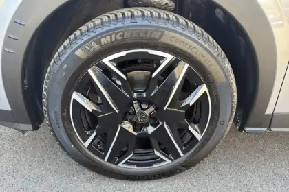 Photo 8 Peugeot 3008  Hybrid 145 e-DCS6