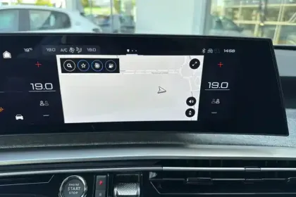 Photo 19 Peugeot 3008  Hybrid 145 e-DCS6