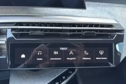 Photo 24 Peugeot 3008  Hybrid 145 e-DCS6