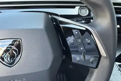 Photo 30 Peugeot 3008  Hybrid 145 e-DCS6